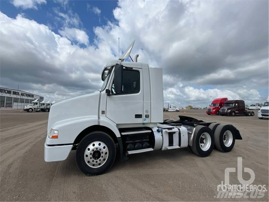 Volvo VNM200 Tegljači