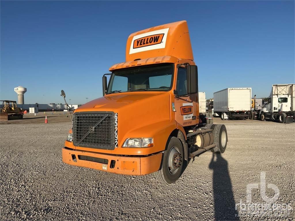 Volvo VNM200 Tegljači