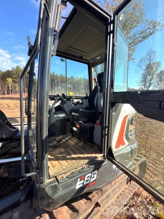 Bobcat E88 R2 Midi bageri 7t – 12t