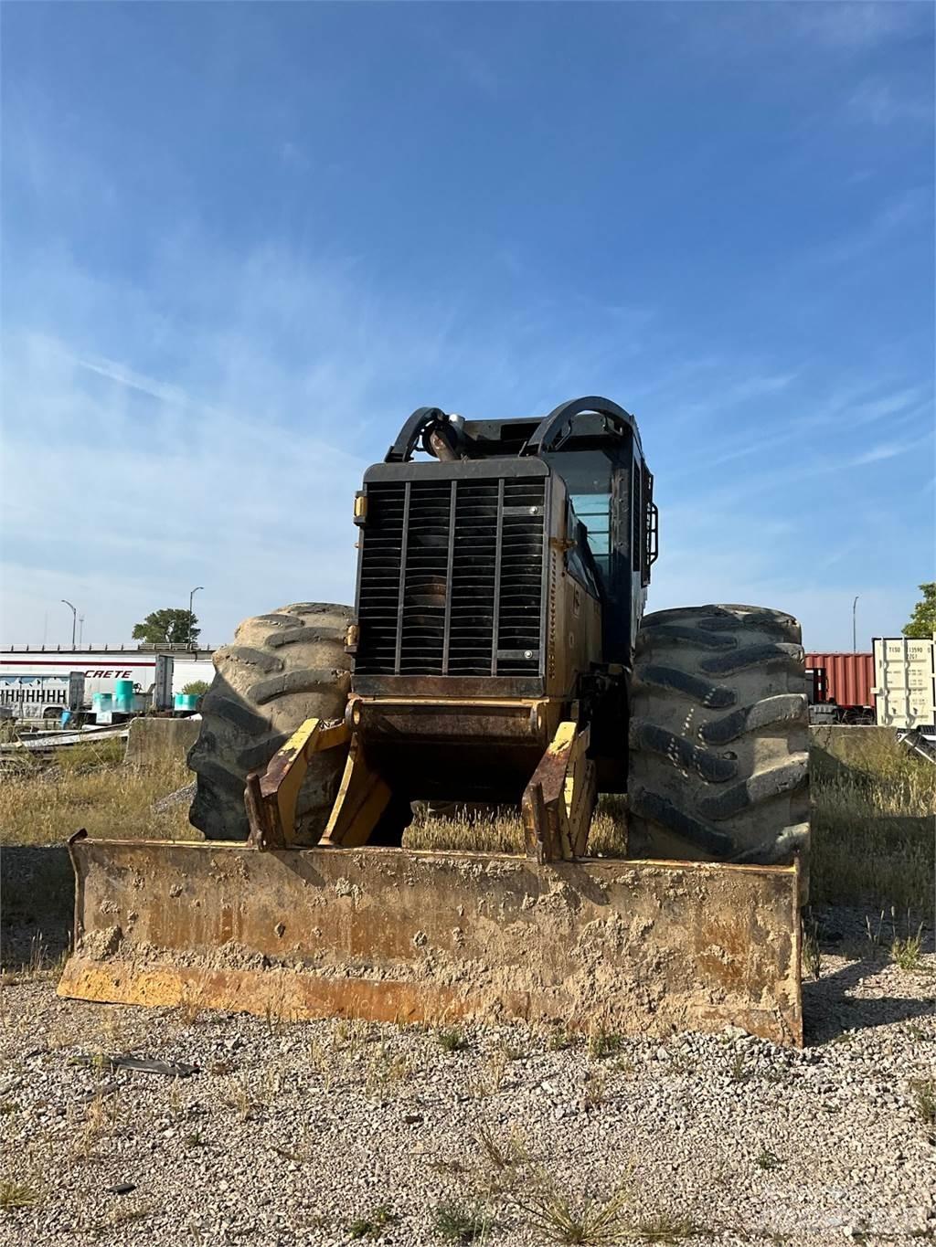CAT 545C Skideri