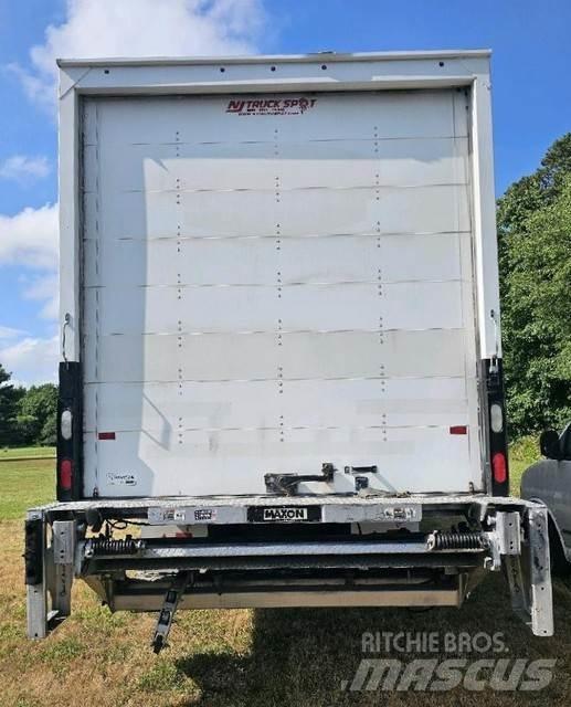 Freightliner M2 Sanduk kamioni