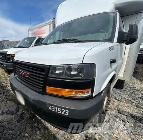 GMC Savana 4500 Box body trucks