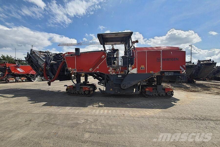 Wirtgen W 220 Freze za asfalt
