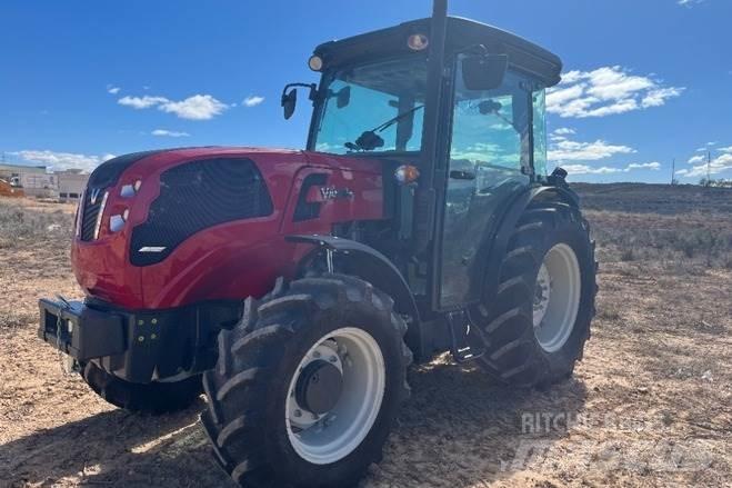 Valtra F105S Traktori