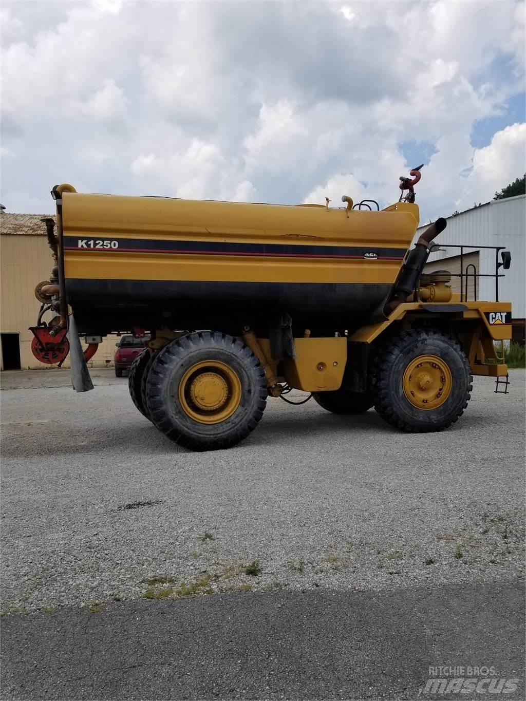 CAT 773B Kamioni za vodu