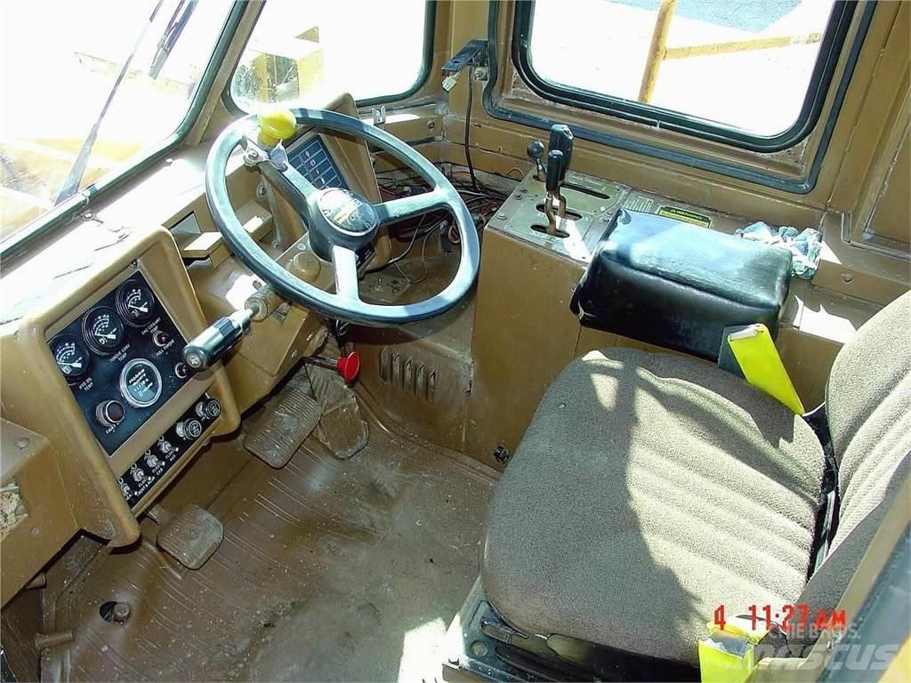 CAT 988B Utovarivači na točkove