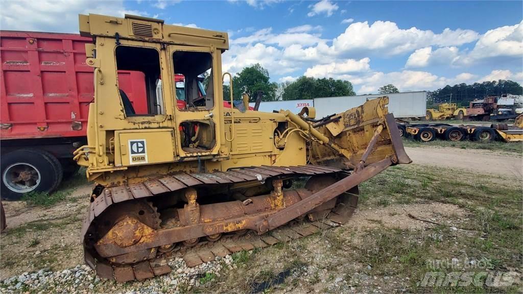 CAT D5B Buldožeri guseničari