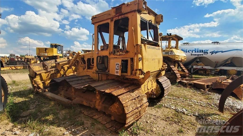 CAT D5B Buldožeri guseničari