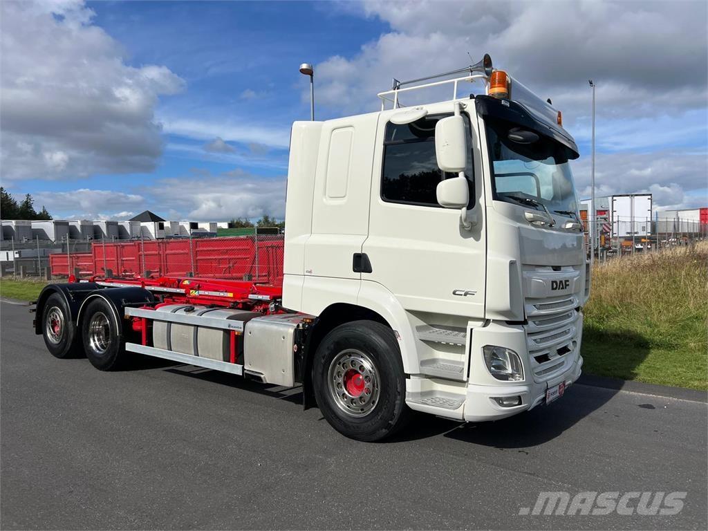 DAF CF 530 6x2*4 FAN Rol kiper kamioni sa kukom za podizanje tereta