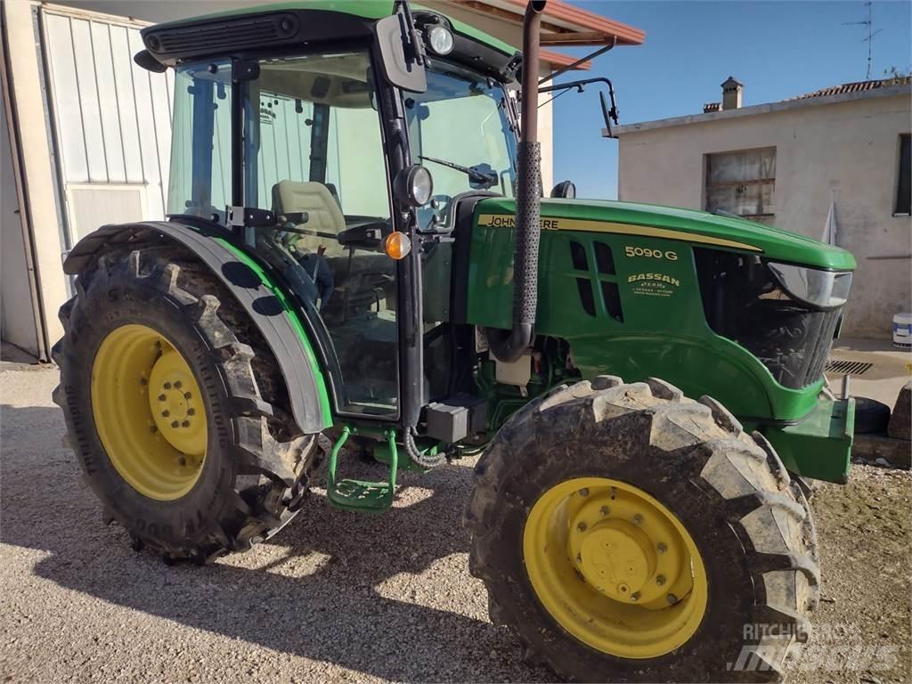 John Deere 5090 G Traktori