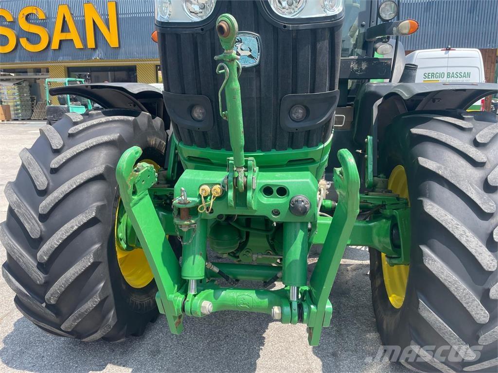 John Deere 6190 R Traktori