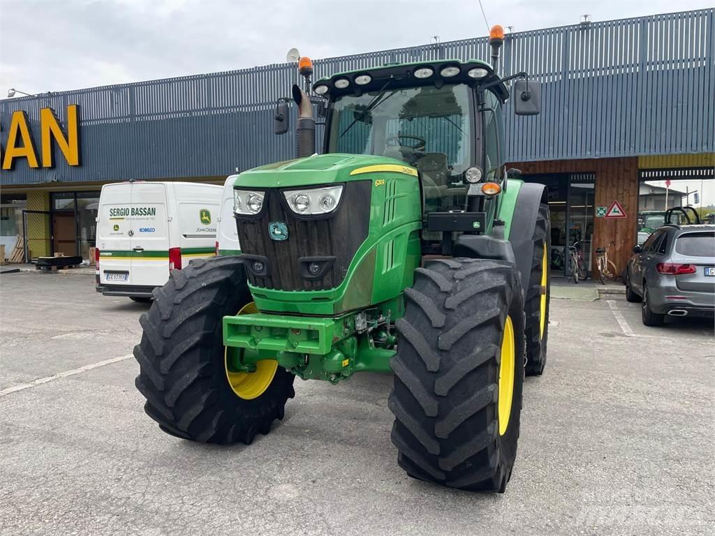 John Deere 6210 R Traktori