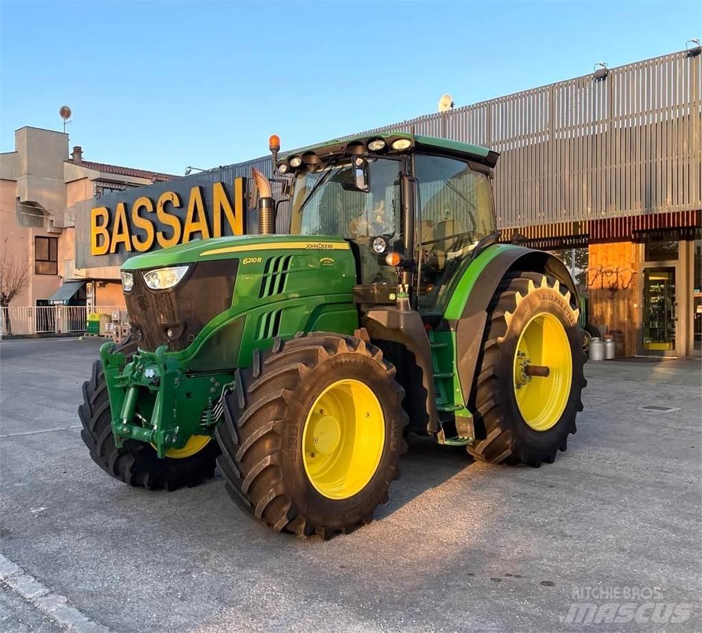 John Deere 6210 R Traktori