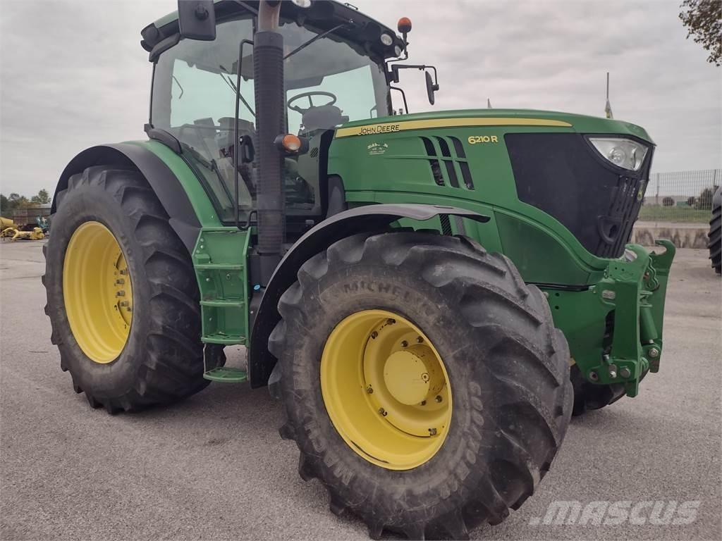 John Deere 6210 R Traktori