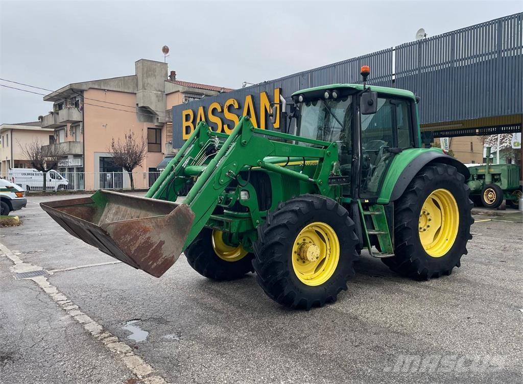 John Deere 6420 S Traktori