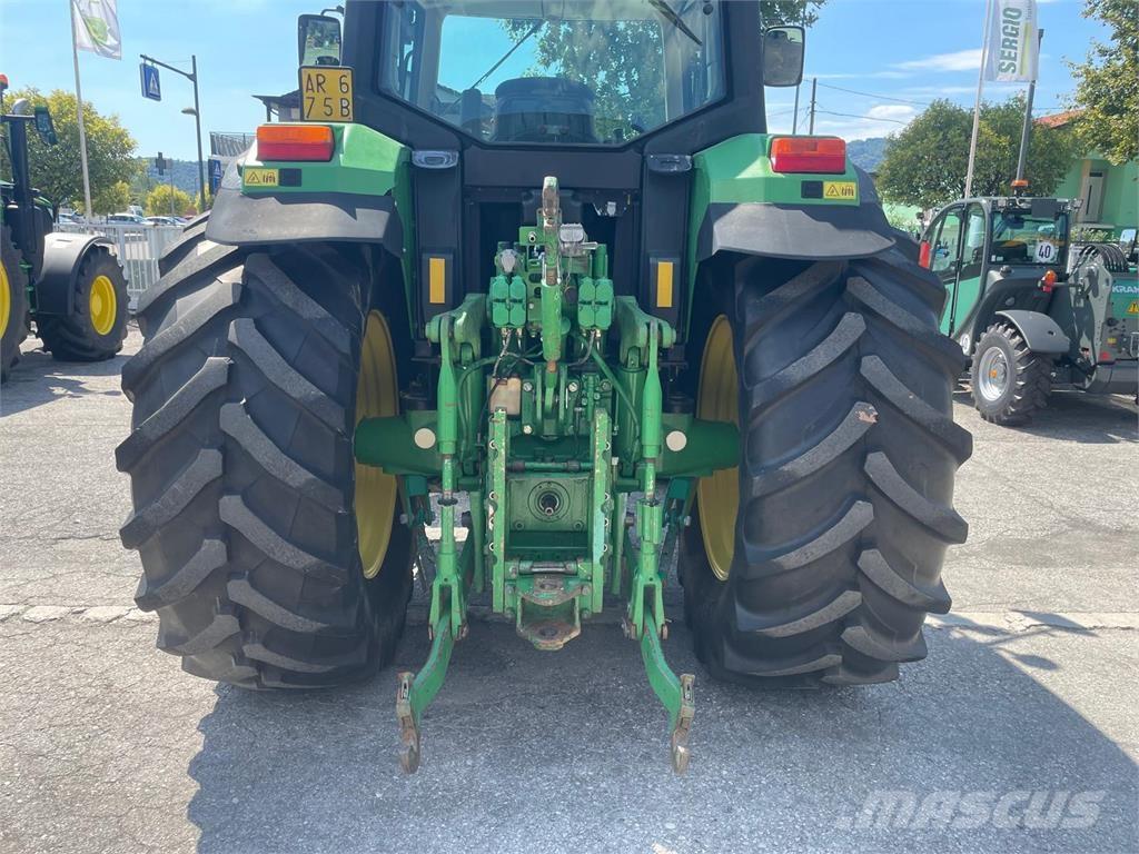 John Deere 6810 Traktori
