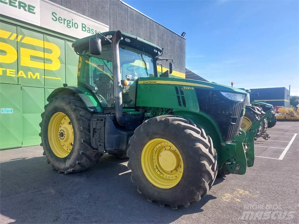 John Deere 7230 R Traktori