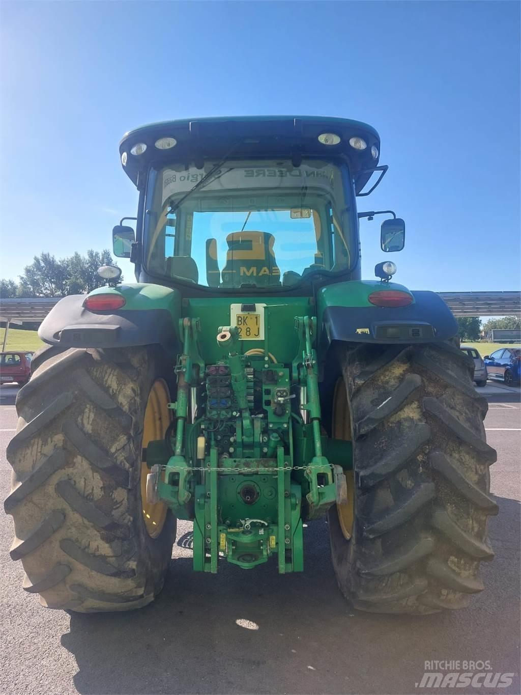 John Deere 7230 R Traktori
