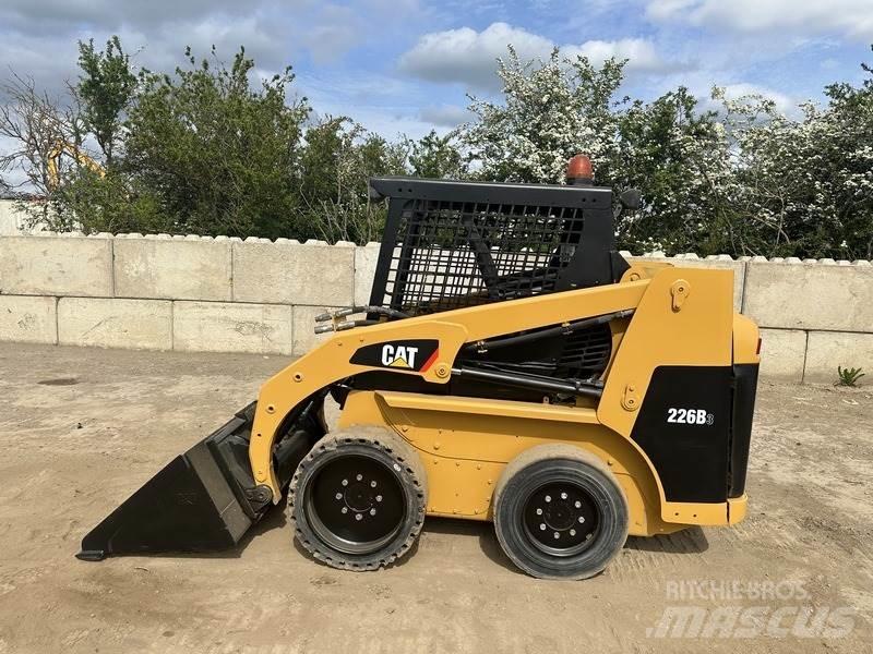 CAT 226B Ostalo za građevinarstvo