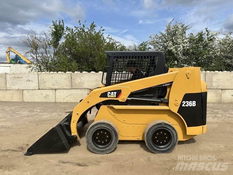 CAT 236B Ostalo za građevinarstvo