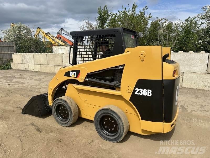 CAT 236B Ostalo za građevinarstvo