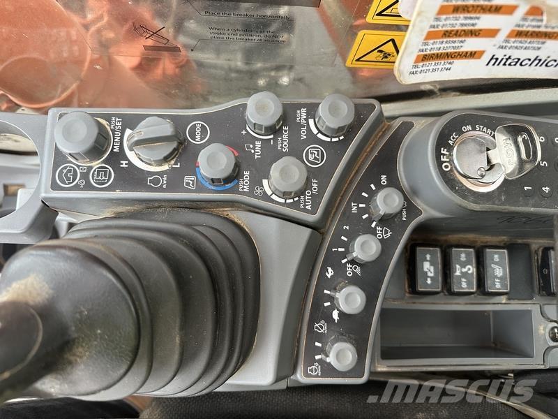 Hitachi ZX130 Bageri guseničari