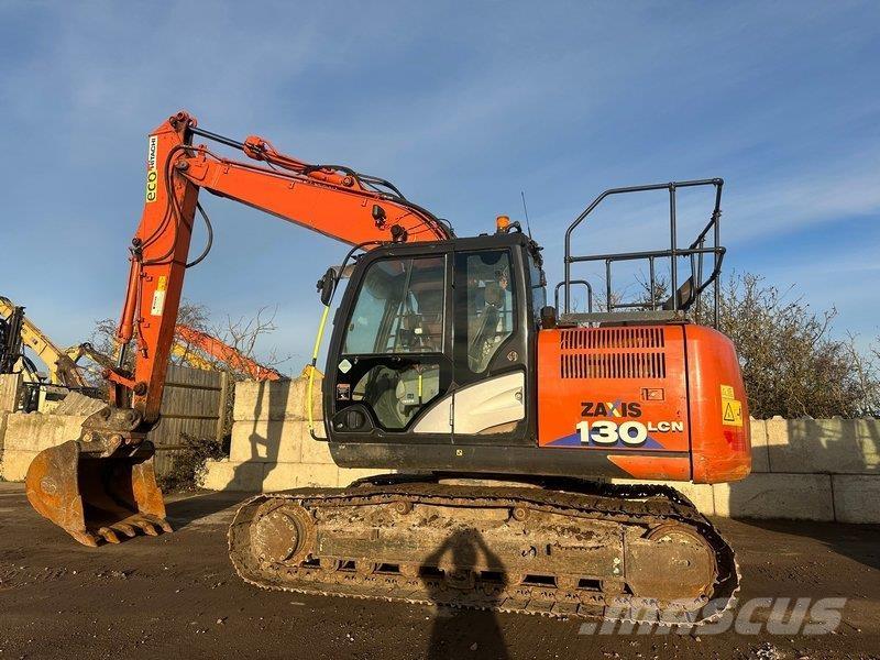 Hitachi ZX130 Bageri guseničari