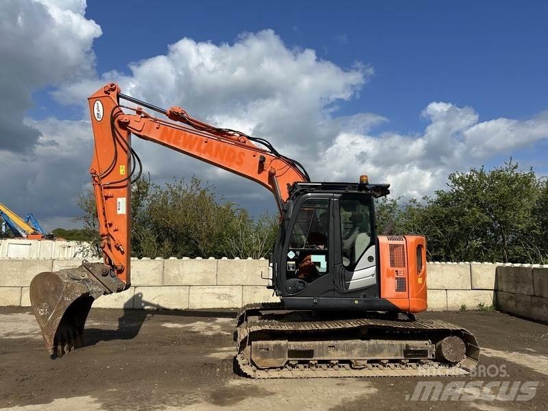 Hitachi ZX135 Bageri guseničari