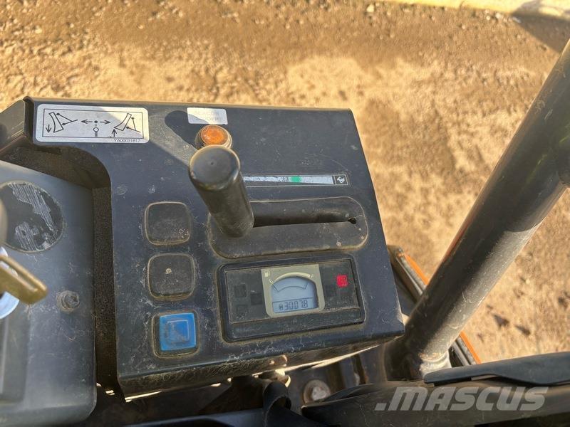 Hitachi ZX19 Bageri guseničari