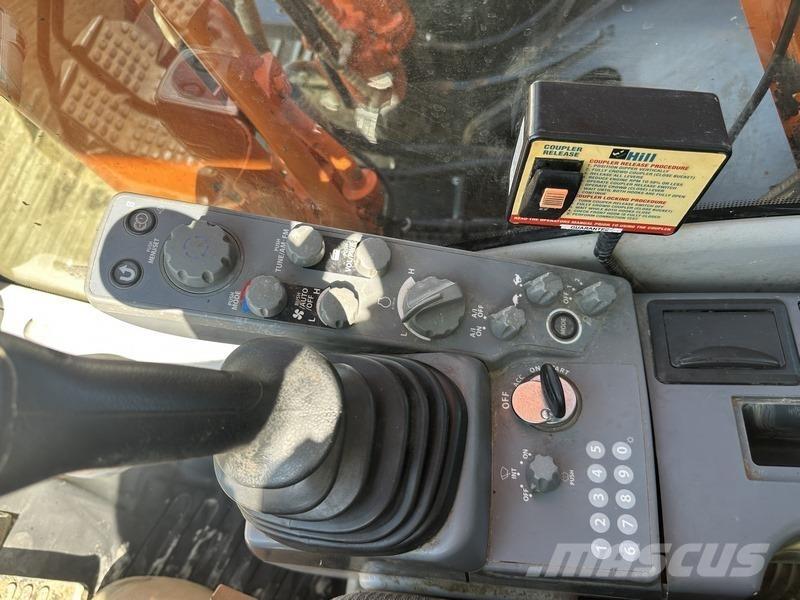 Hitachi ZX210LC-6 Bageri guseničari