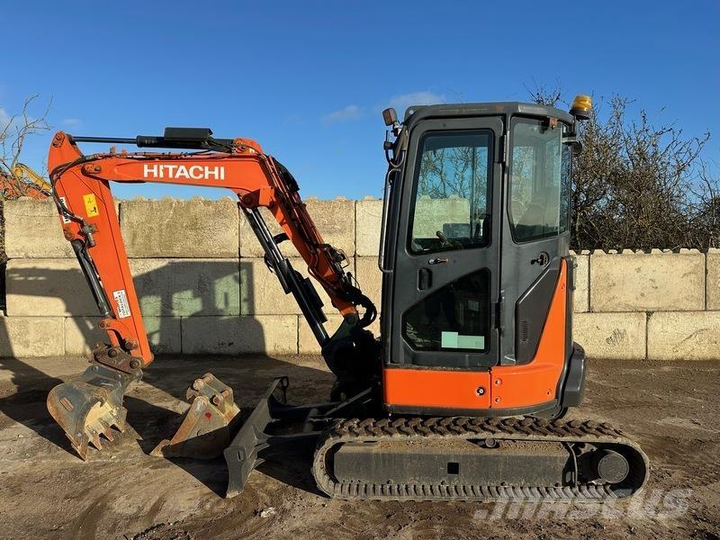 Hitachi ZX33 Bageri guseničari