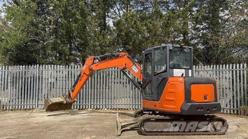 Hitachi ZX65 Midi bageri 7t – 12t