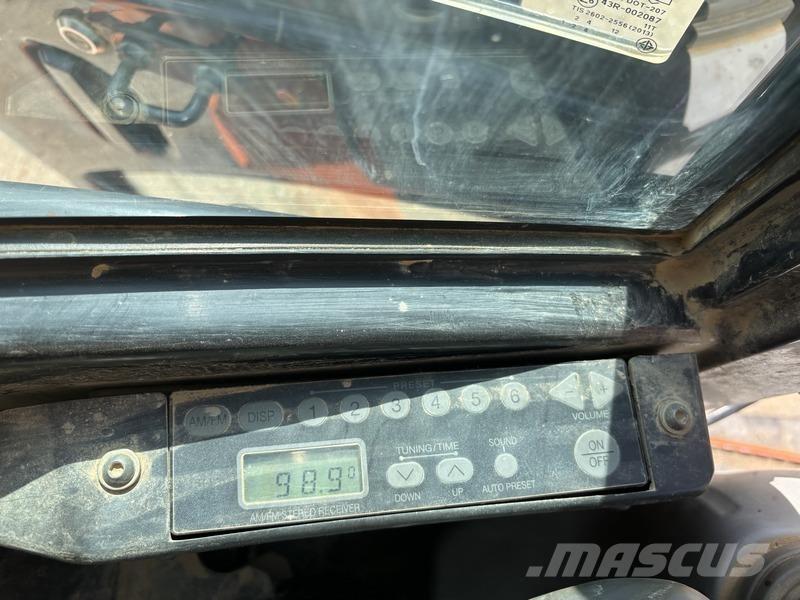 Hitachi ZX65 Midi bageri 7t – 12t
