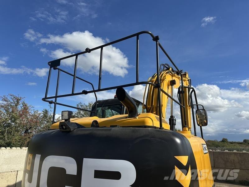JCB JS131 LC Bageri guseničari