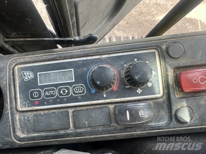 JCB JS220 LC Bageri guseničari