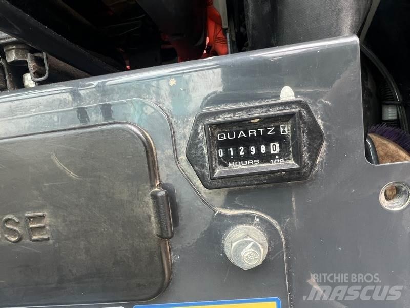 Kobelco SK28SR-6E Mini bageri < 7t