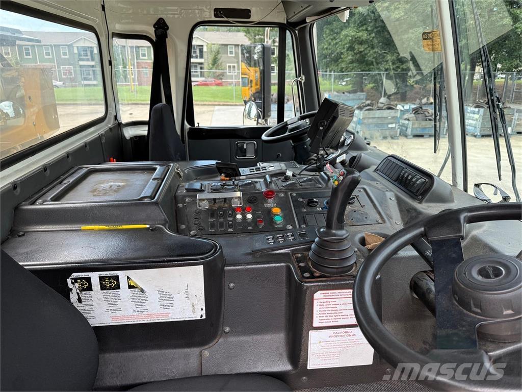  AUT XPEDITOR Ostali kamioni