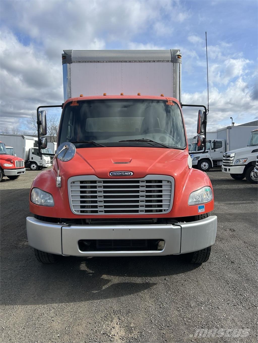 Freightliner M2 Sanduk kamioni