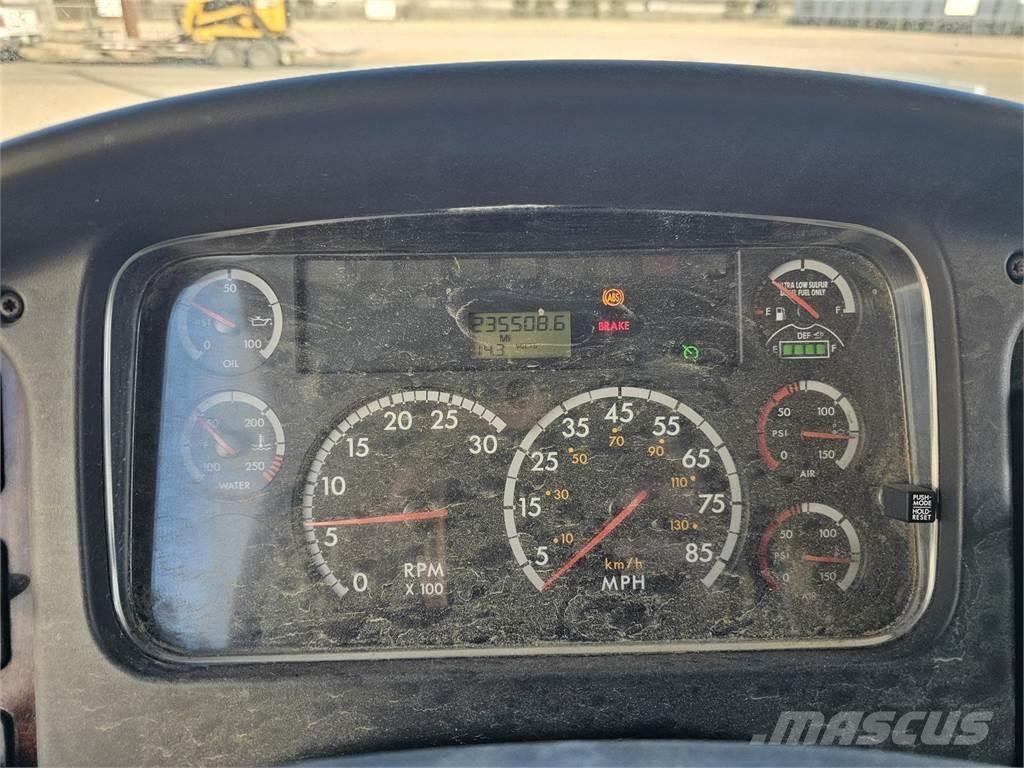 Freightliner M2 106 Tegljači