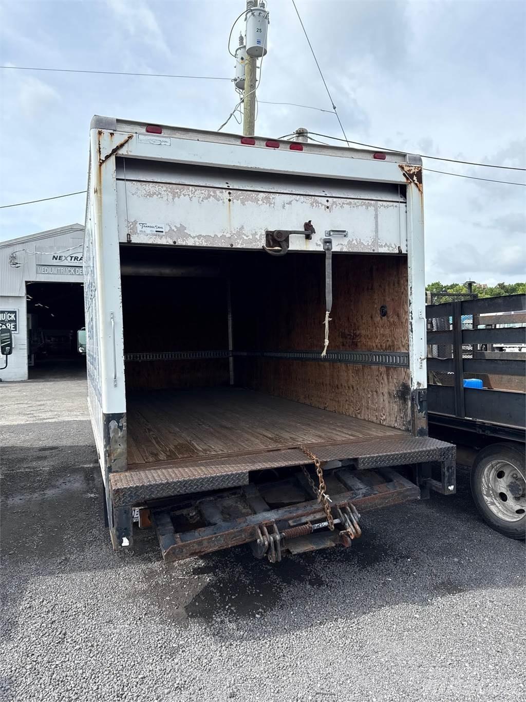 Isuzu NPR Sanduk kamioni