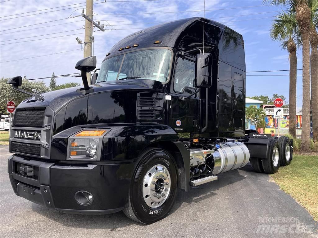 Mack AN64T Tegljači