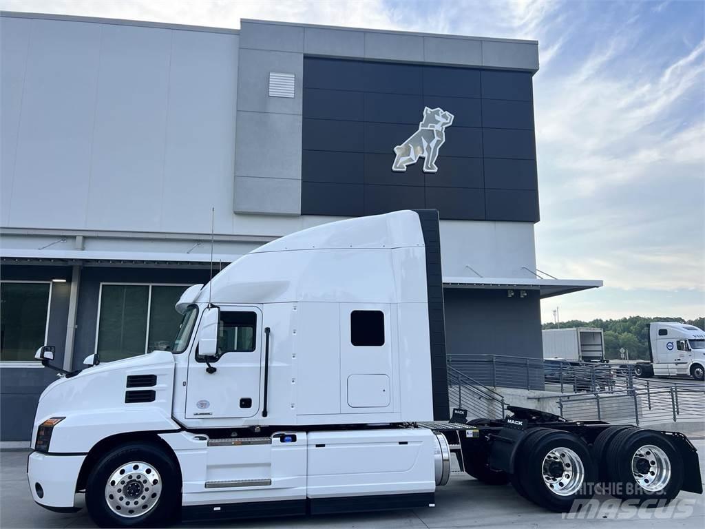Mack AN64T Tegljači