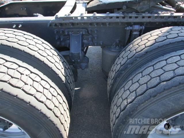 Mack AN64T Tegljači