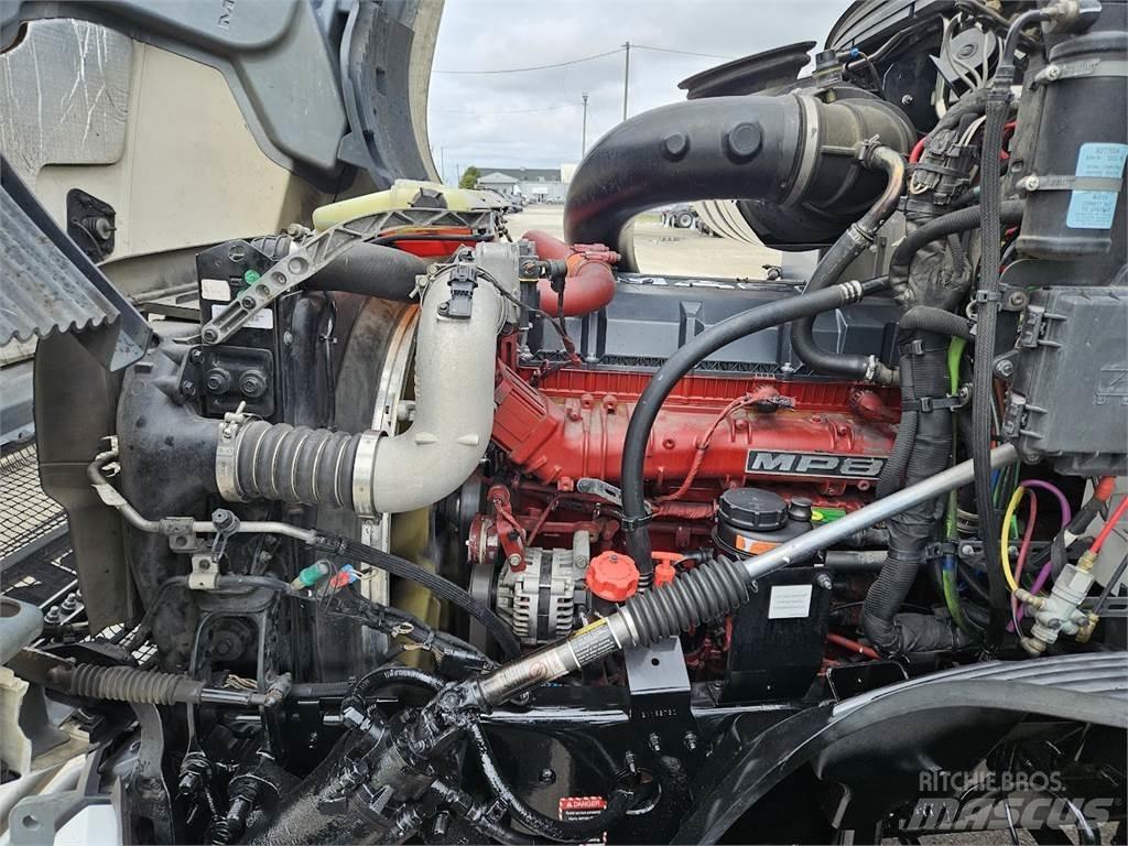 Mack AN64T Tegljači