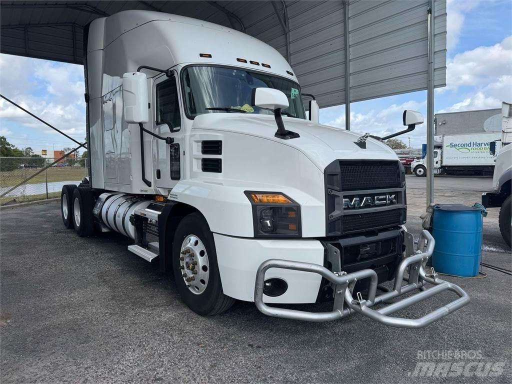 Mack AN64T Tegljači