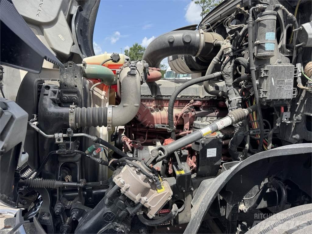 Mack AN64T Tegljači