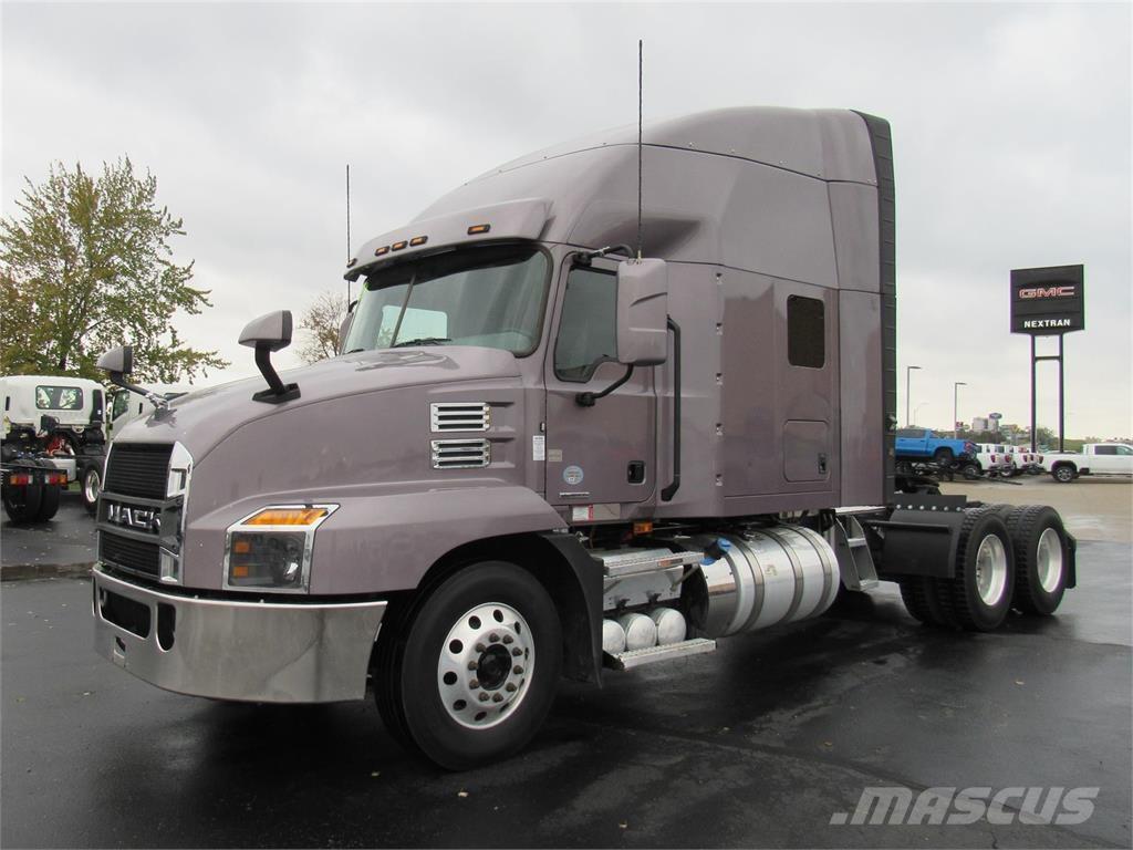 Mack AN64T Tegljači