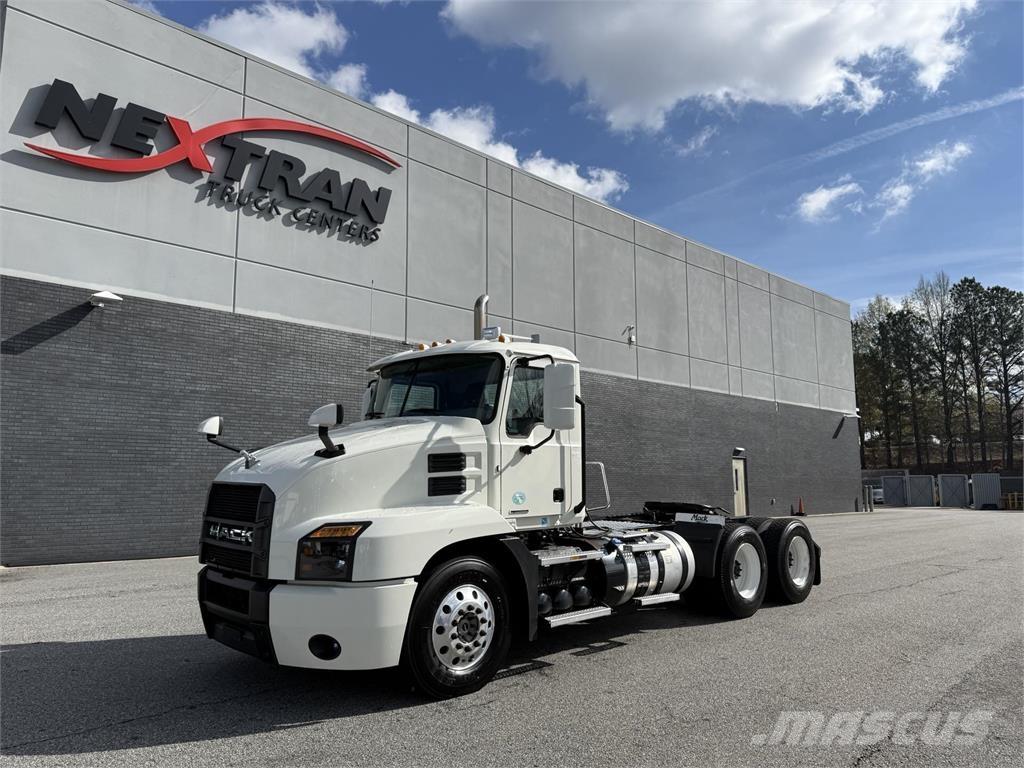 Mack AN64T Tegljači