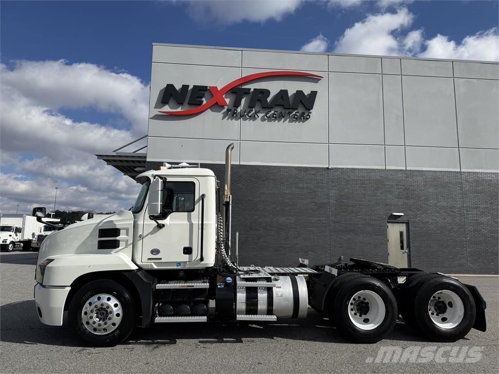 Mack AN64T Tegljači