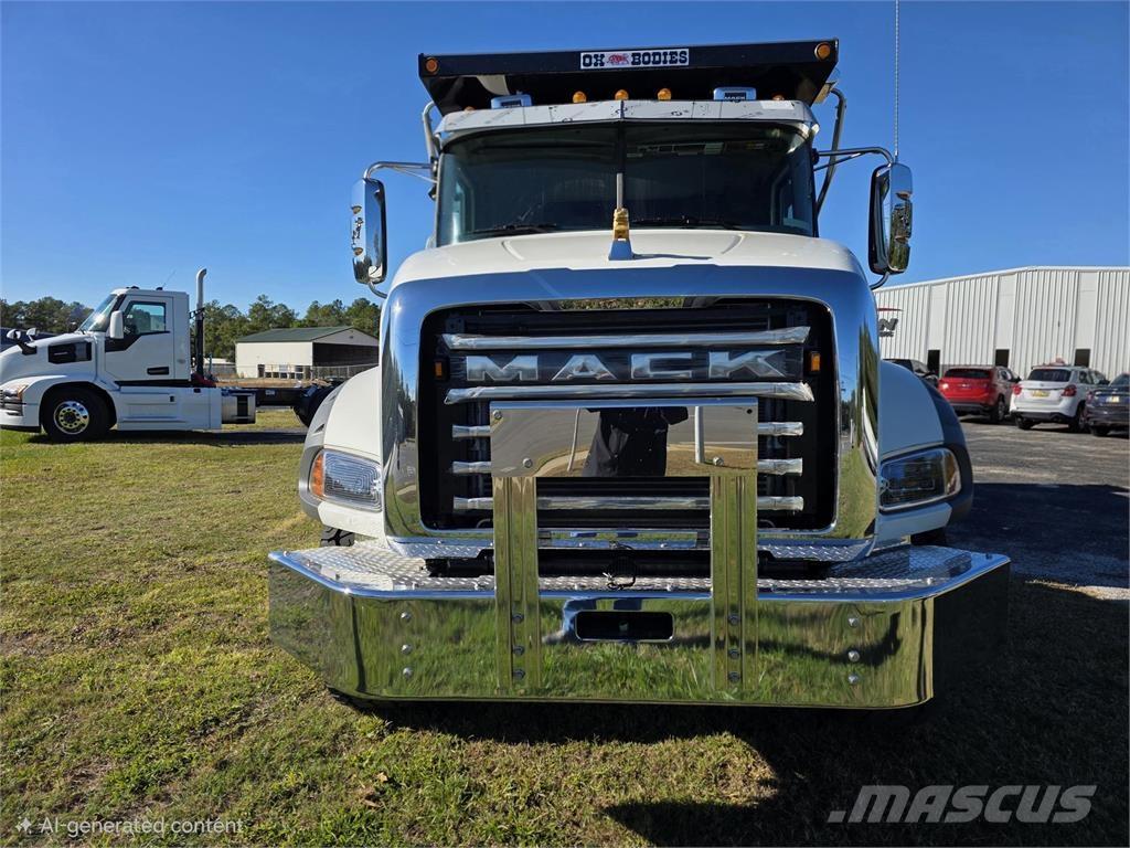 Mack GR64B Kiperi kamioni